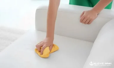 Cách tẩy keo 502 dính trên ghế sofa