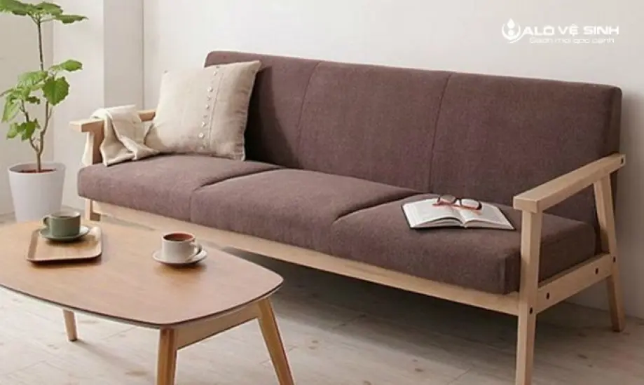 Căn cứ vào thiết kế để chọn sofa cho phòng khách nhỏ.