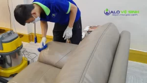 Nhân viên giặt ghế sofa tại nhà Bình Thạnh tận tâm trong cách phục vụ