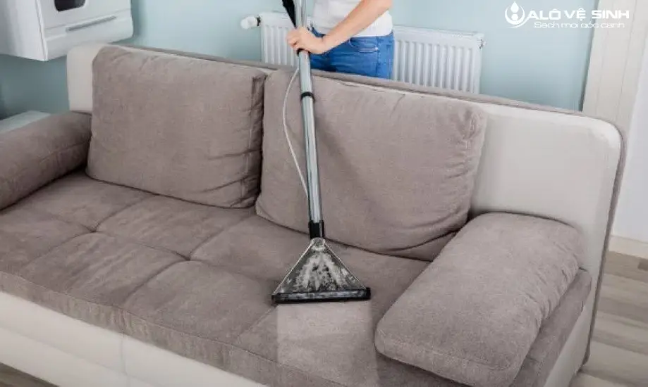 Dịch vụ làm sạch sofa chuyên nghiệp bằng hơi nước nóng - Alo Vệ Sinh