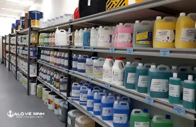 Dung dịch giặt nệm có nhiều loại với xuất xứ, thương hiệu khác nhau
