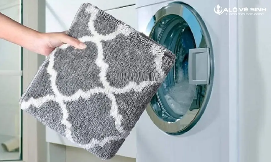 Giặt thảm bằng máy giặt tiết kiệm thời gian và công sức