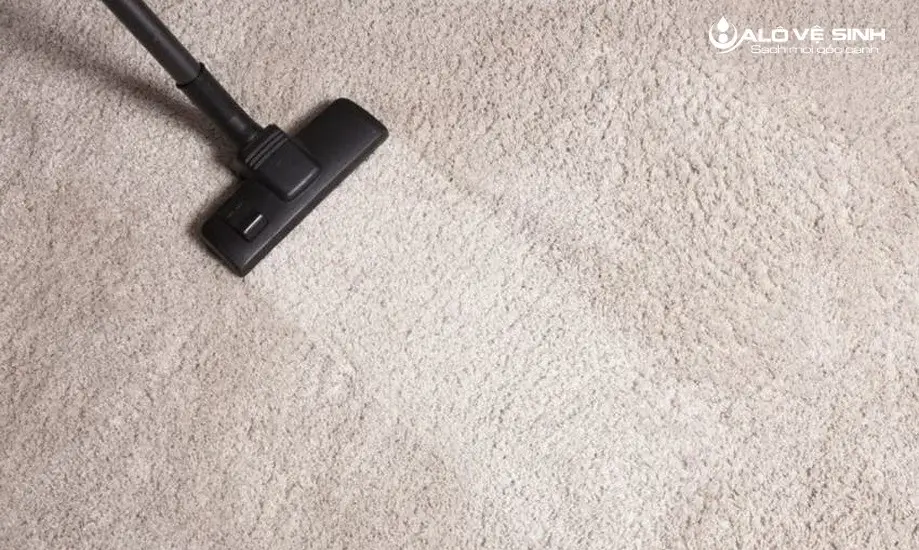 Hút sạch bụi khi vệ sinh thảm lót sàn