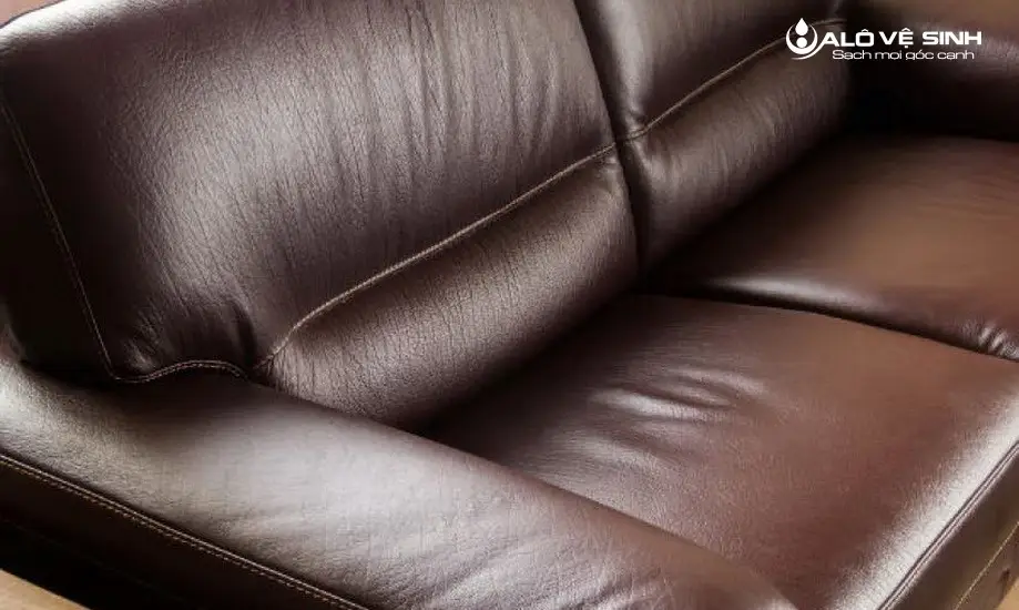 Cách khắc phục ghế sofa da bị nhăn tại nhà 