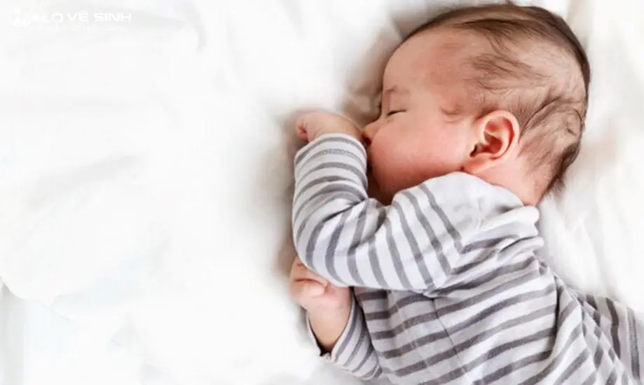 Lưu ý khi chọn nệm cho trẻ sơ sinh giúp bé ngủ sâu giấc hơn