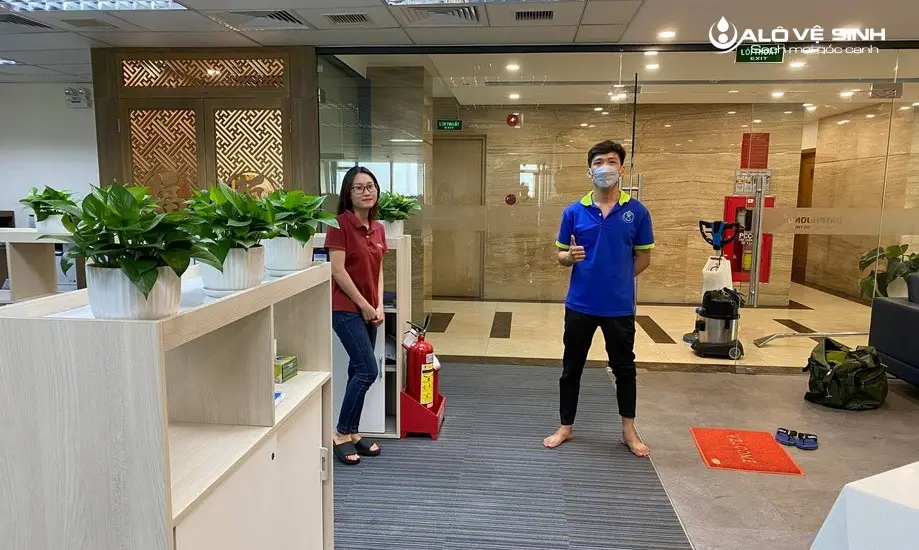 Chị Trần Thị Anh nhận xét dịch vụ giặt thảm tại văn phòng Alo Vệ Sinh