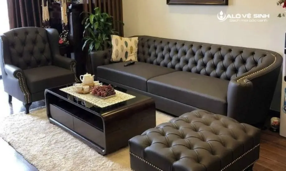 Vệ sinh ghế sofa đúng cách để giữ được độ bền