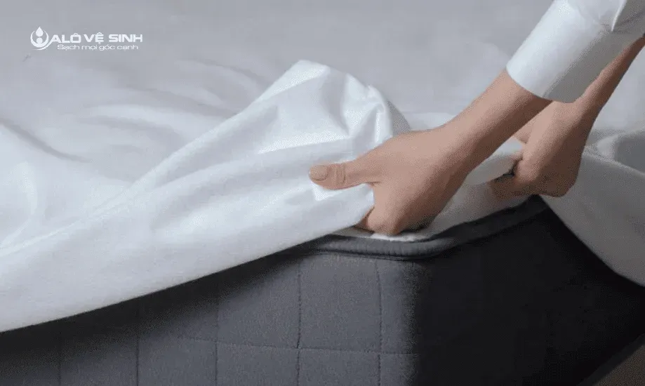 Những điều cần tránh khi vệ sinh nệm cao su