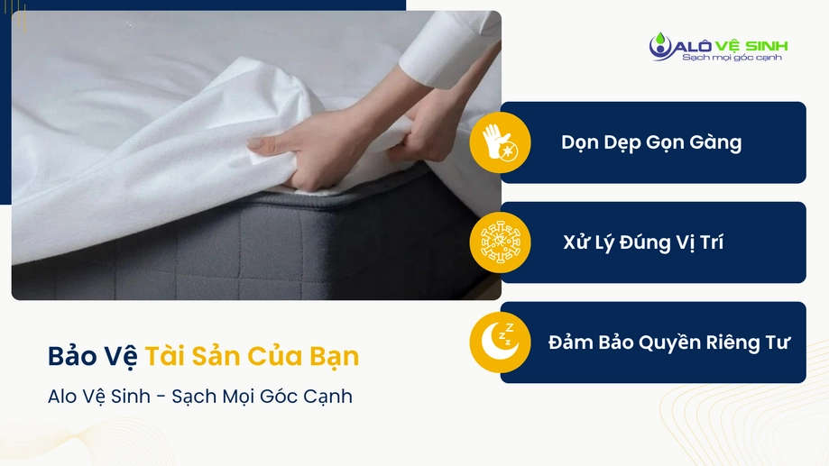 Nhân viên che chắn đồ đạc khi thi công giặt nệm Thủ Đức