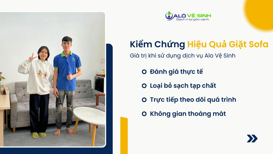 Khách hàng kiểm tra kết quả vệ sinh ghế sofa Quận 11